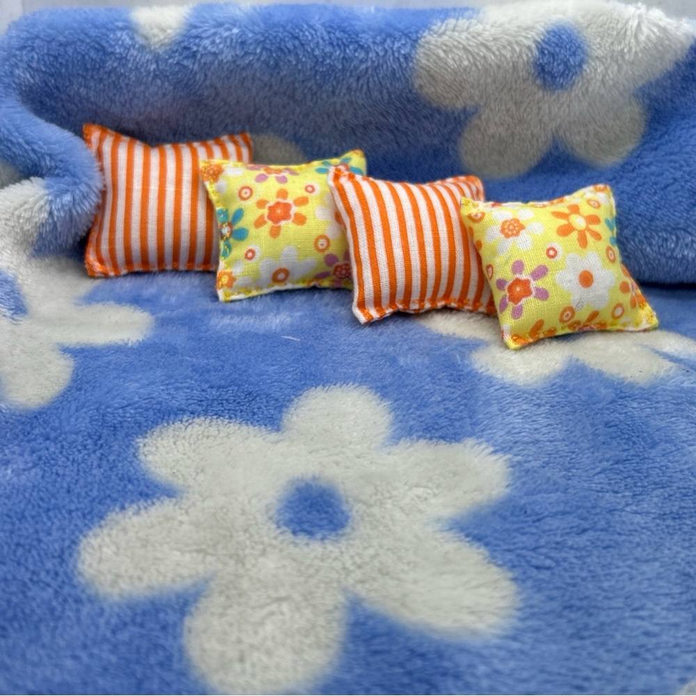 Colorful Miniature Pillows Set - Picture 6 of 8